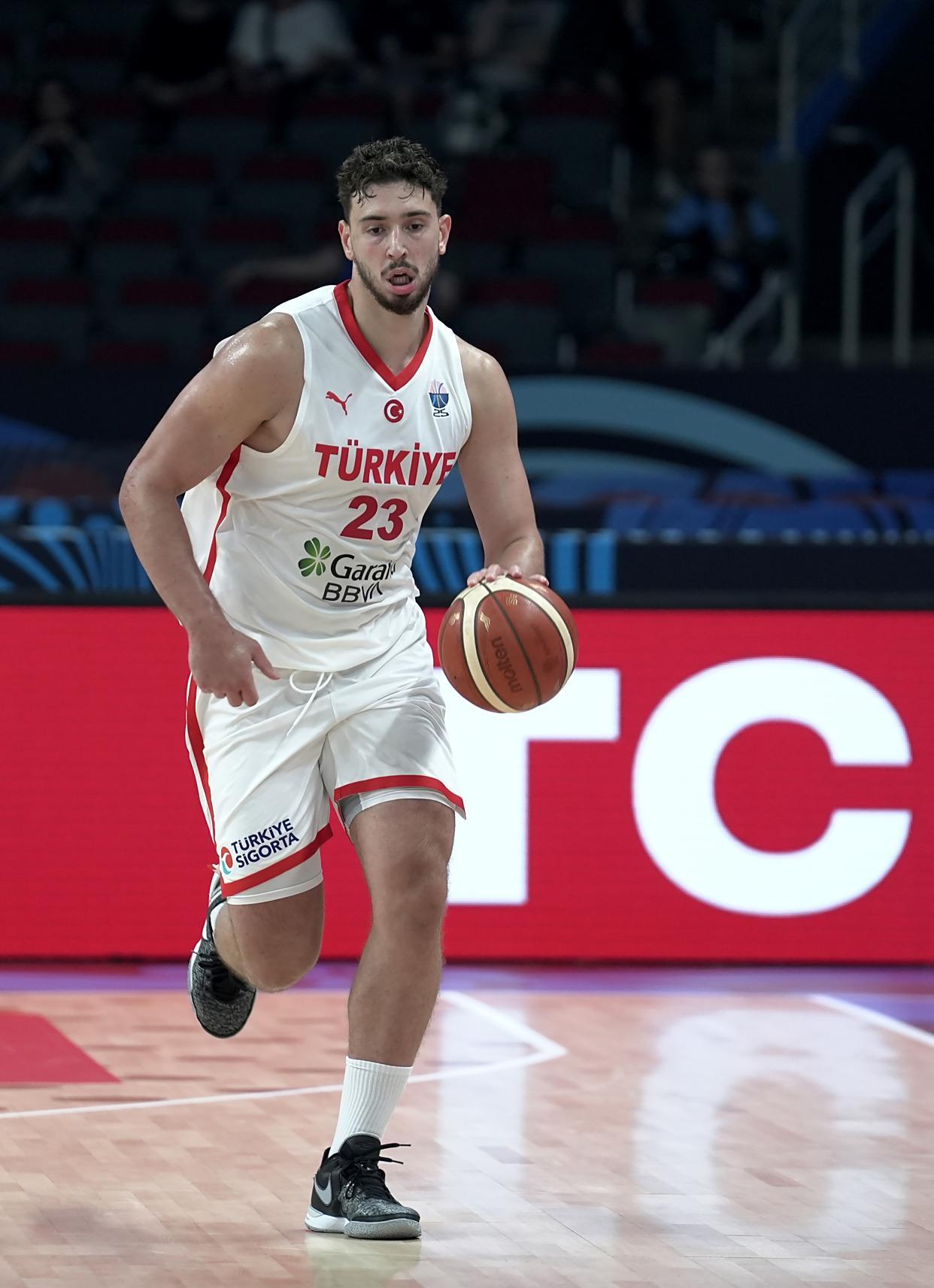 333体育|电竞-官方网站-欧洲名帅点名申京：低位技术独步欧陆，三分需提升！火箭队可参考