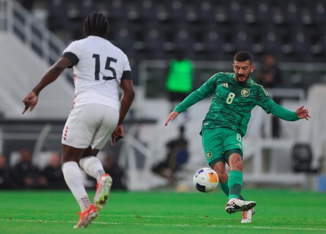 333体育|电竞-官方网站-沙特热身赛3比1取胜 海湾杯赛前受伤病困扰变化大